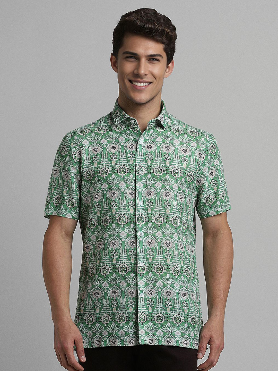 

SIMON CARTER LONDON Men Spread Collar Ethnic Motifs Printed Linen Casual Shirt, Green