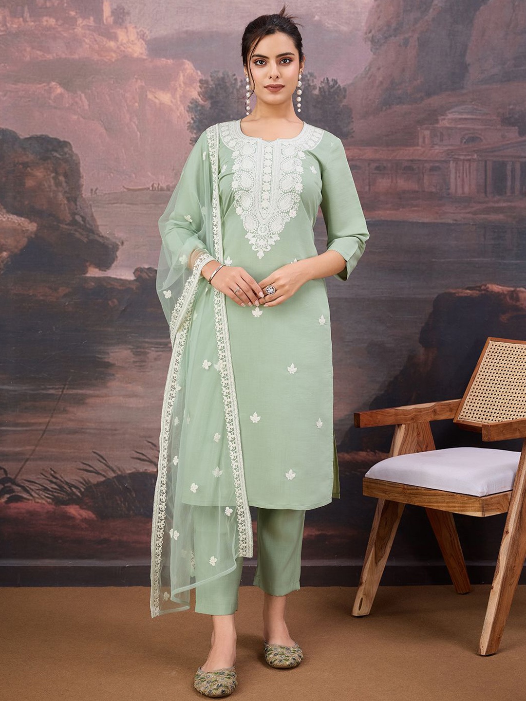 

House of Pataudi Floral Embroidered Thread Work Straight Kurta & Trouser With Dupatta, Sea green