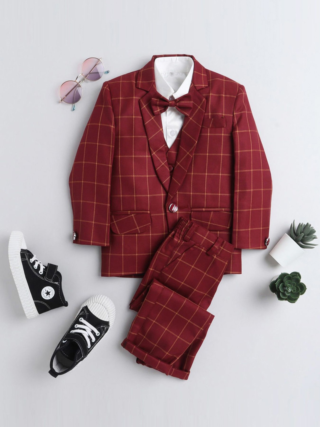 

Jeetethnics Boys Single-Breasted 3Piece Suit With Neck Bow, Maroon