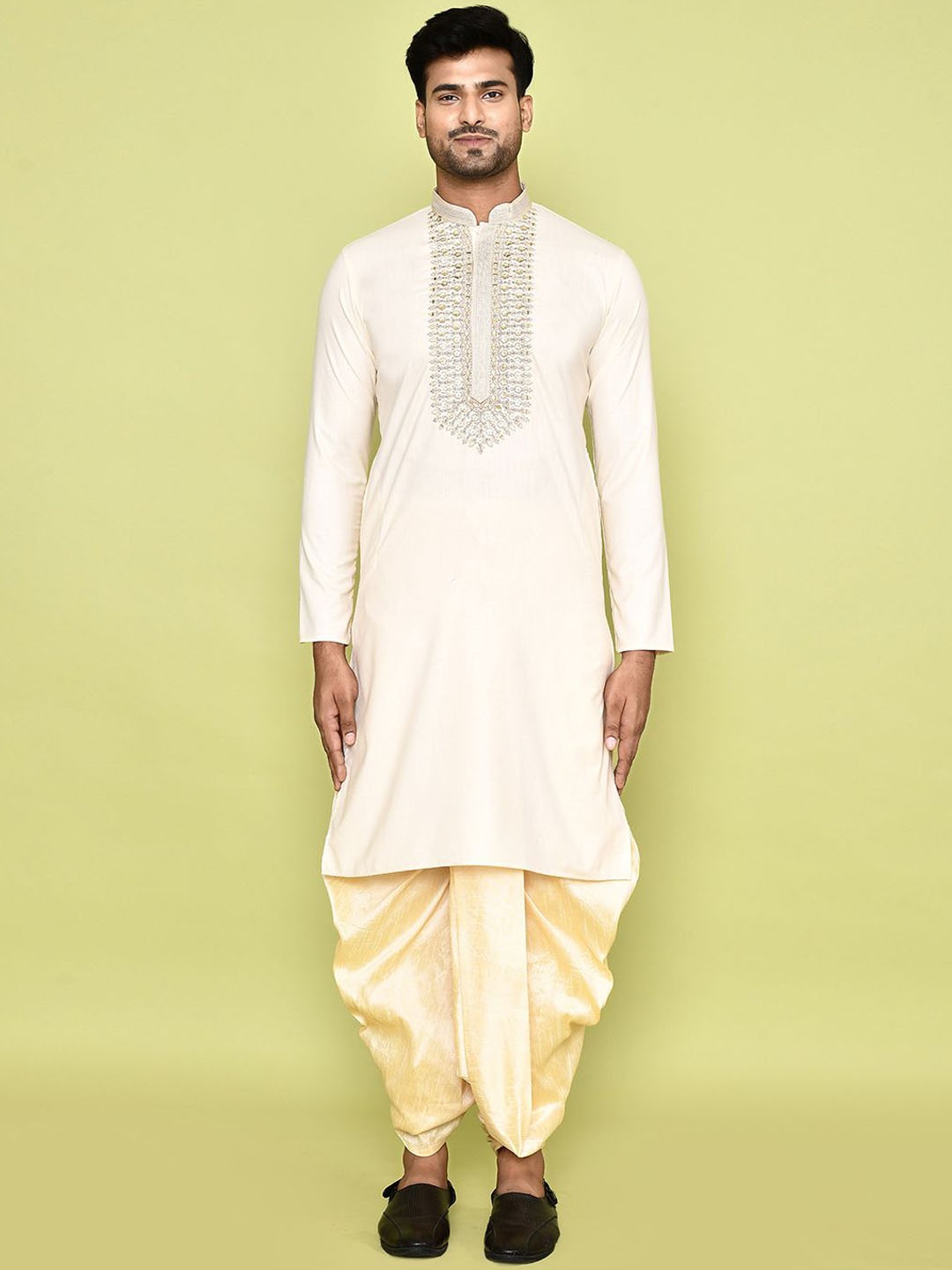 

Arihant Rai Sinha Floral Embroidered Mandarin Collar Straight Kurta With Dhoti Pants, Off white