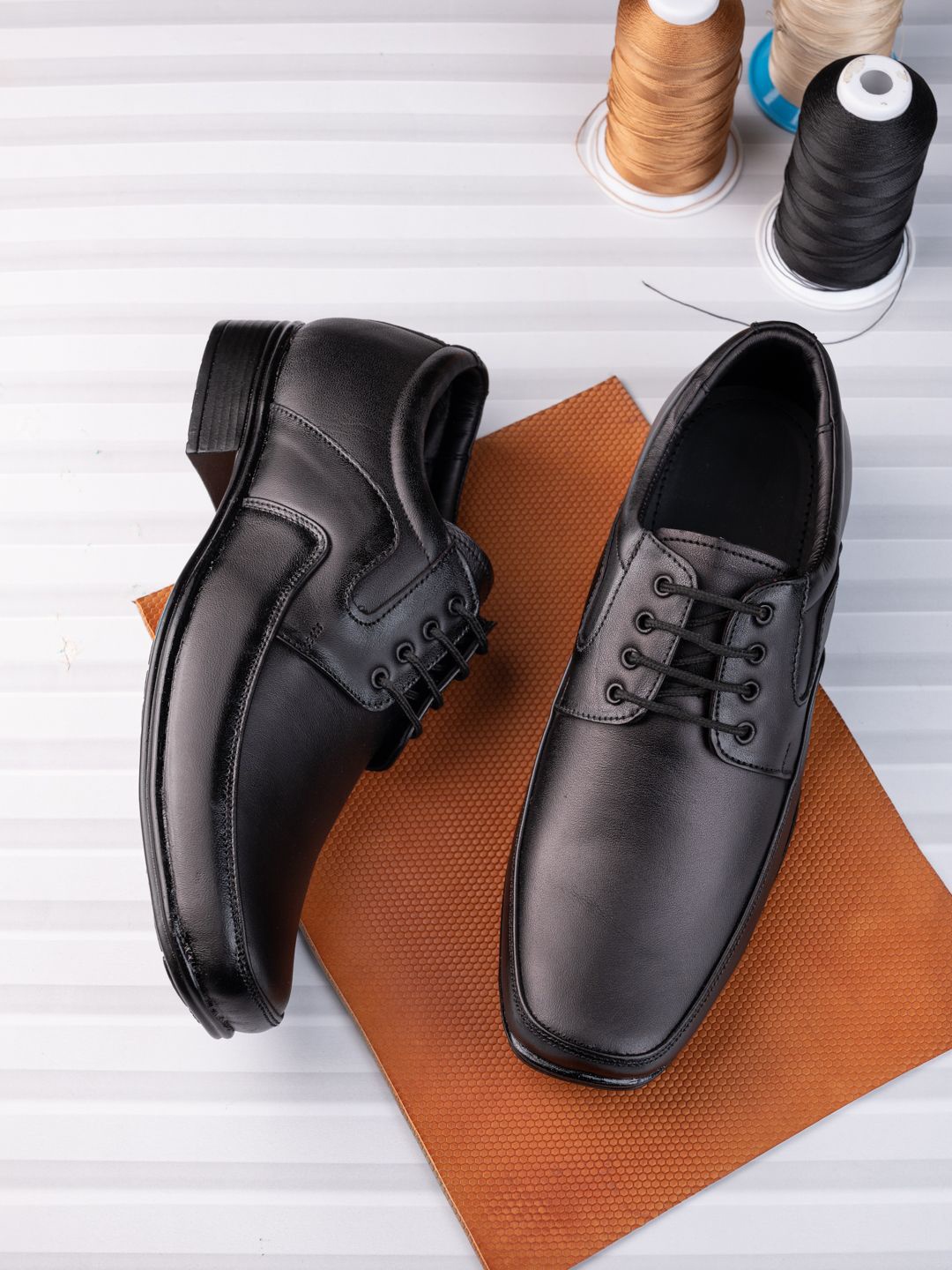 

MENGLER Men Leather Formal Derbys, Black