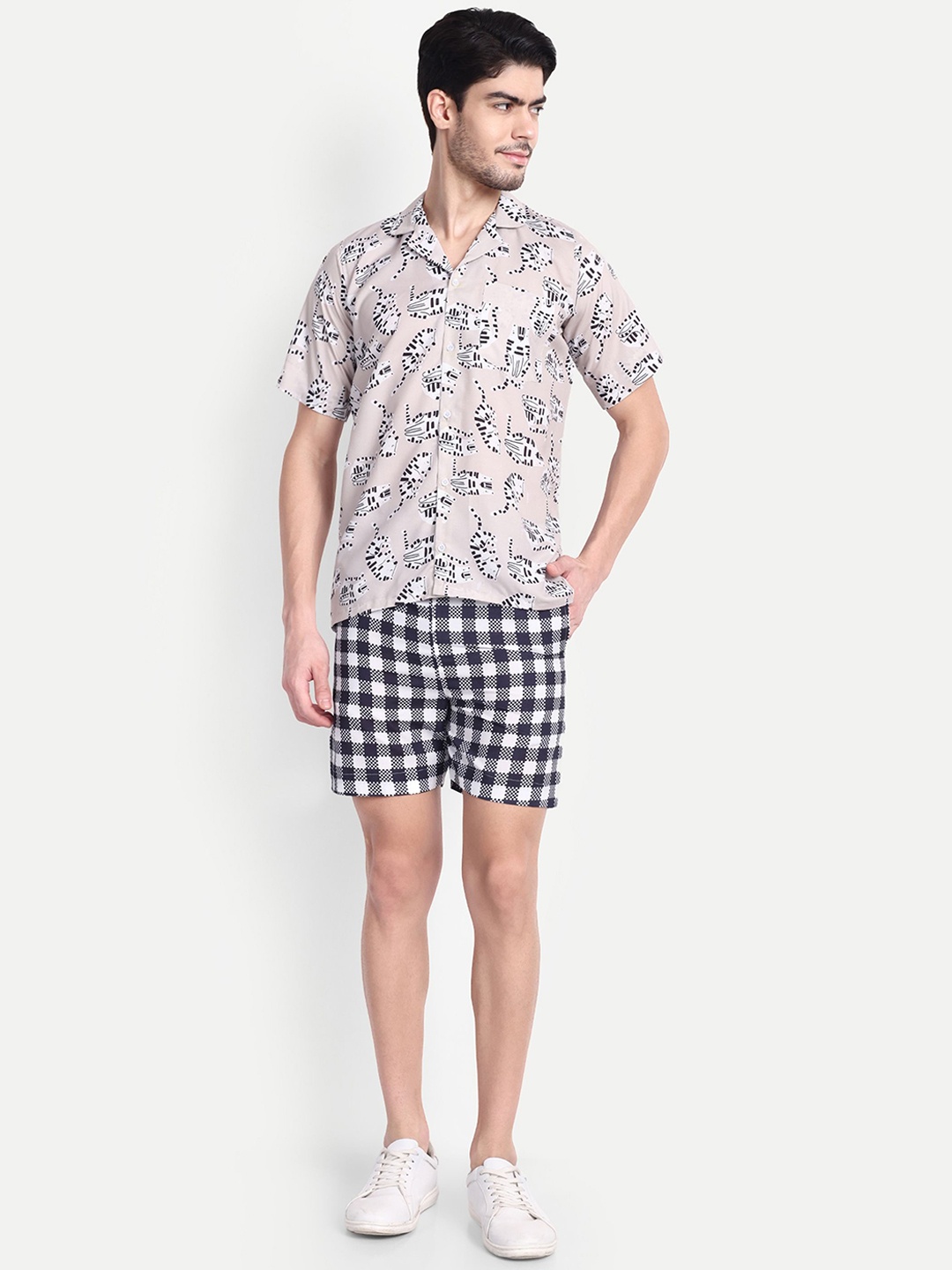 

TILISM Printed Shirt Collar Short Sleeves Pure Cotton Shirt With Shorts, White
