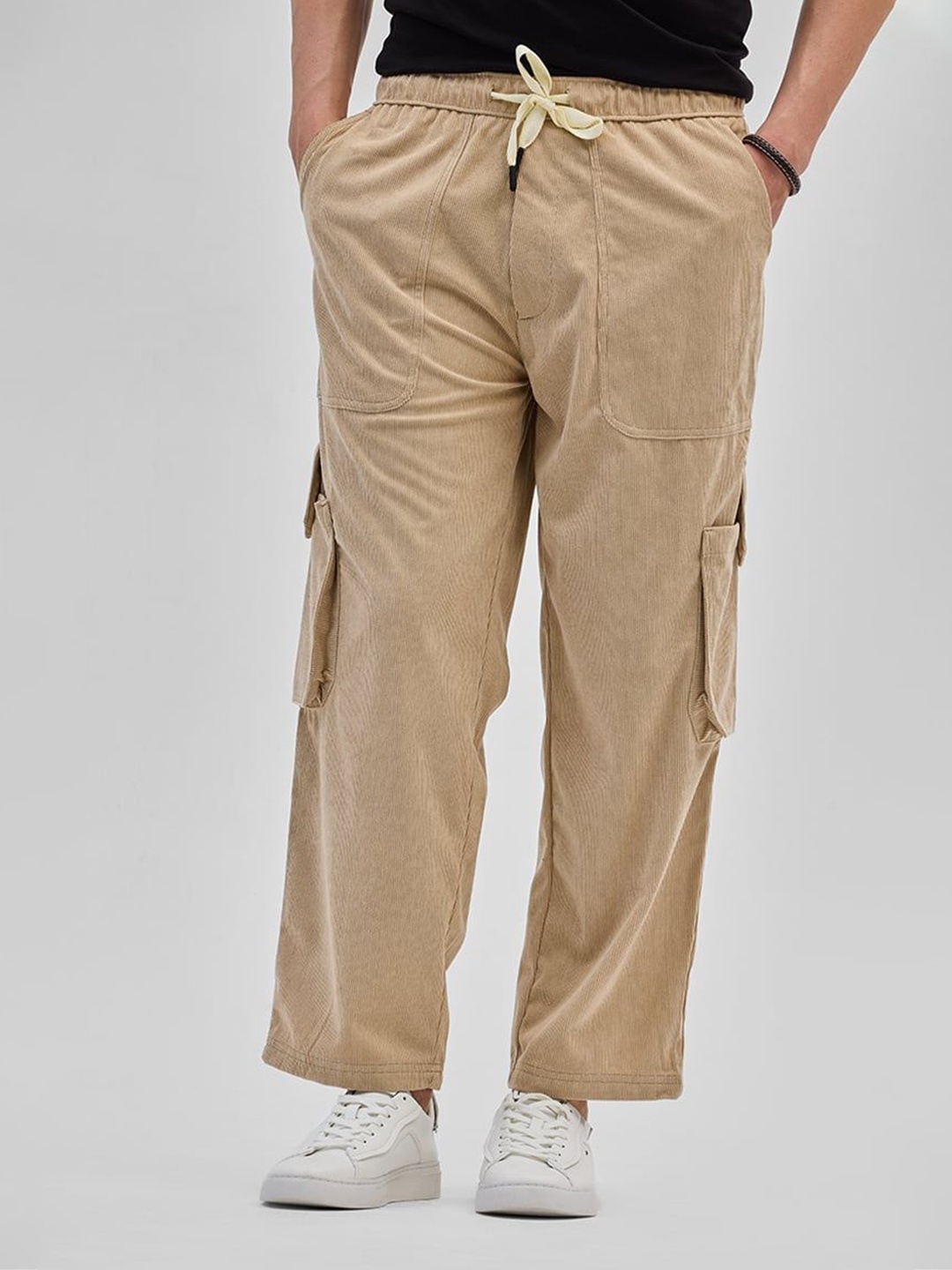 

Snitch Men Comfort Loose Fit Cargos Trousers, Beige
