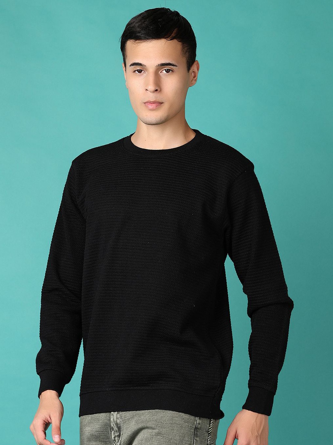 

V-Mart Men Solid Pullover, Black