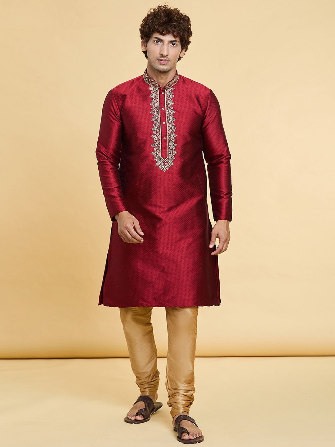 

Arihant Rai Sinha Floral Yoke Design Thread Work Straight Kurta With Churidar, Maroon