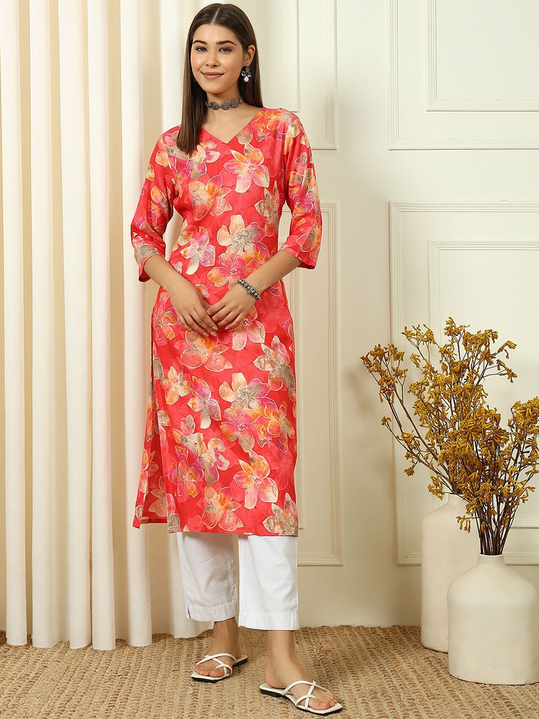

Anouk Rustic Pink & Beige Floral Printed V-Neck Straight Kurta