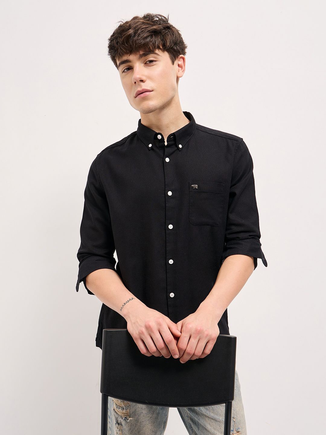 

THE BEAR HOUSE Men Button-Down Collar Solid Slim Fit Cotton Shirt, Black