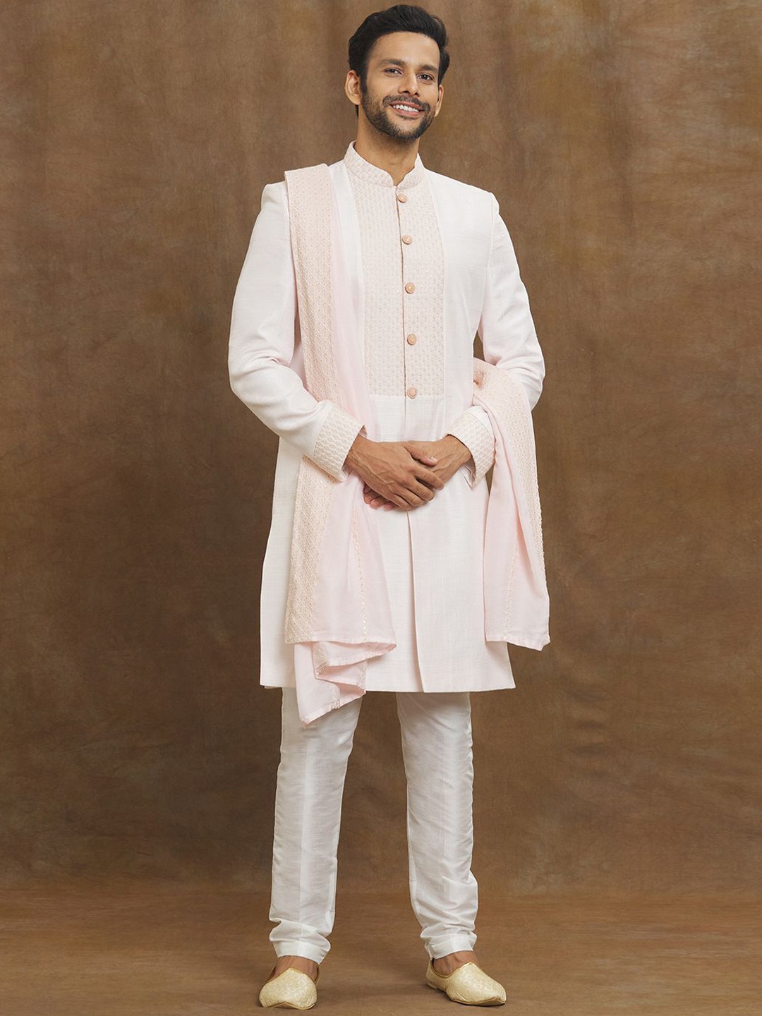 

Aryavir Malhotra Men Sequin Embroidered Sherwani, White