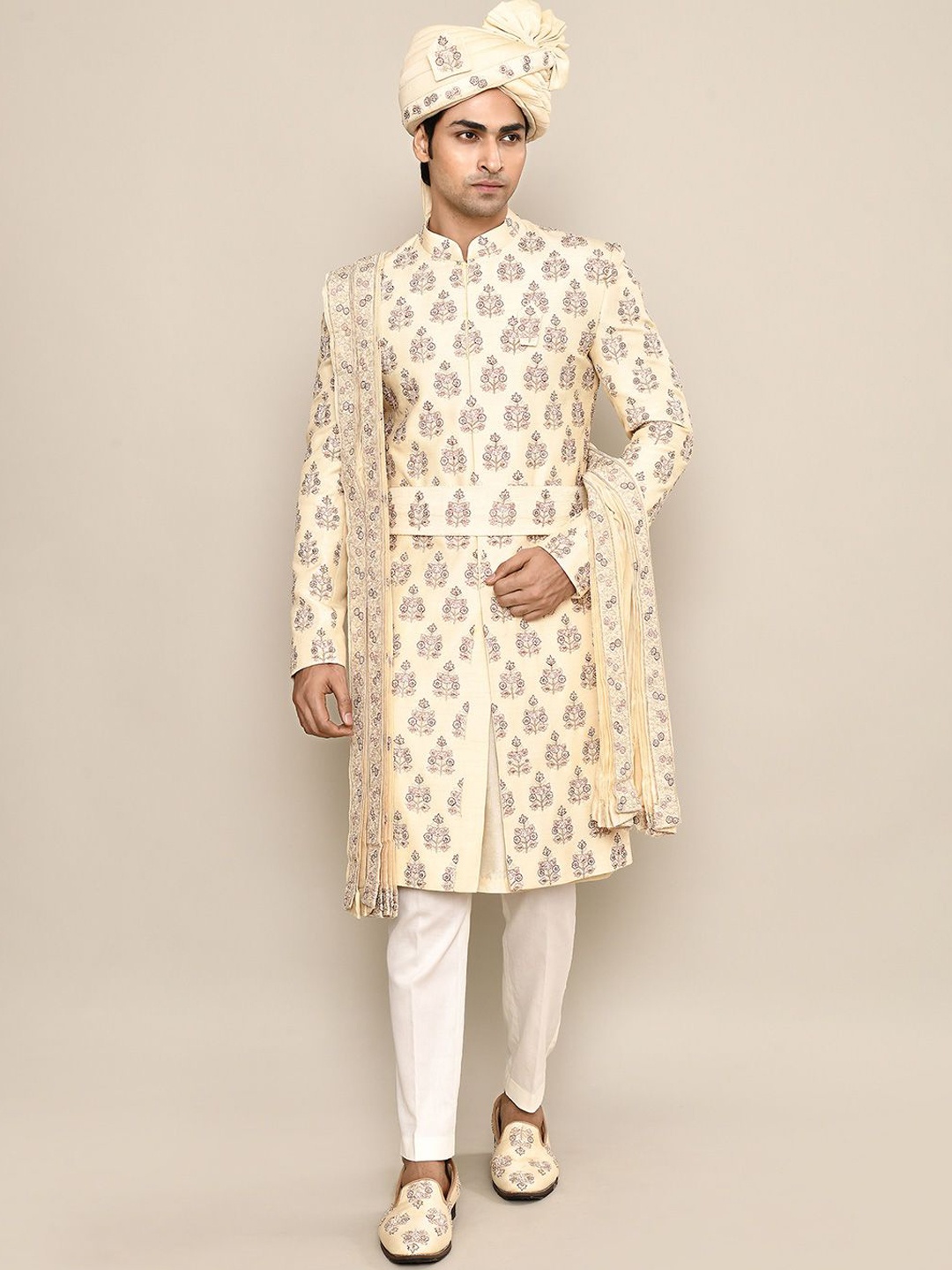 

Aryavir Malhotra Men Floral Embroidered Sherwani Set, Cream