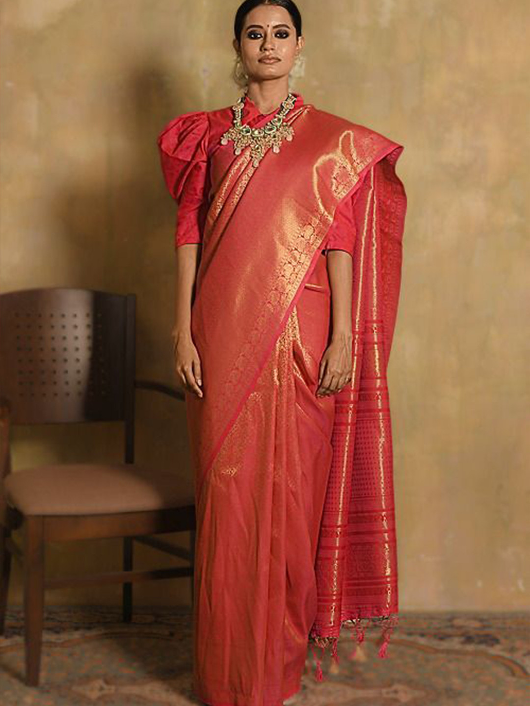 

ISHKIYA Woven Design Zari Pure Silk Banarasi Saree, Pink