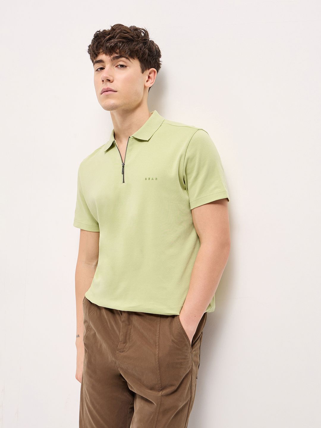 

THE BEAR HOUSE Men Solid Polo Collar Cotton T-shirt, Green