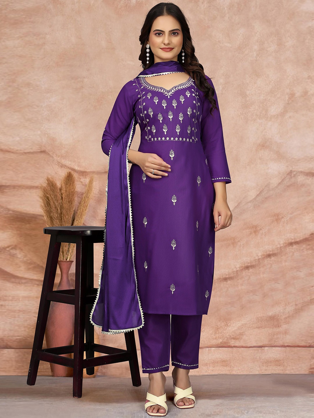 

Anouk Purple Floral Embroidered Sweetheart Neck Sequinned Kurta With Trousers & Dupatta