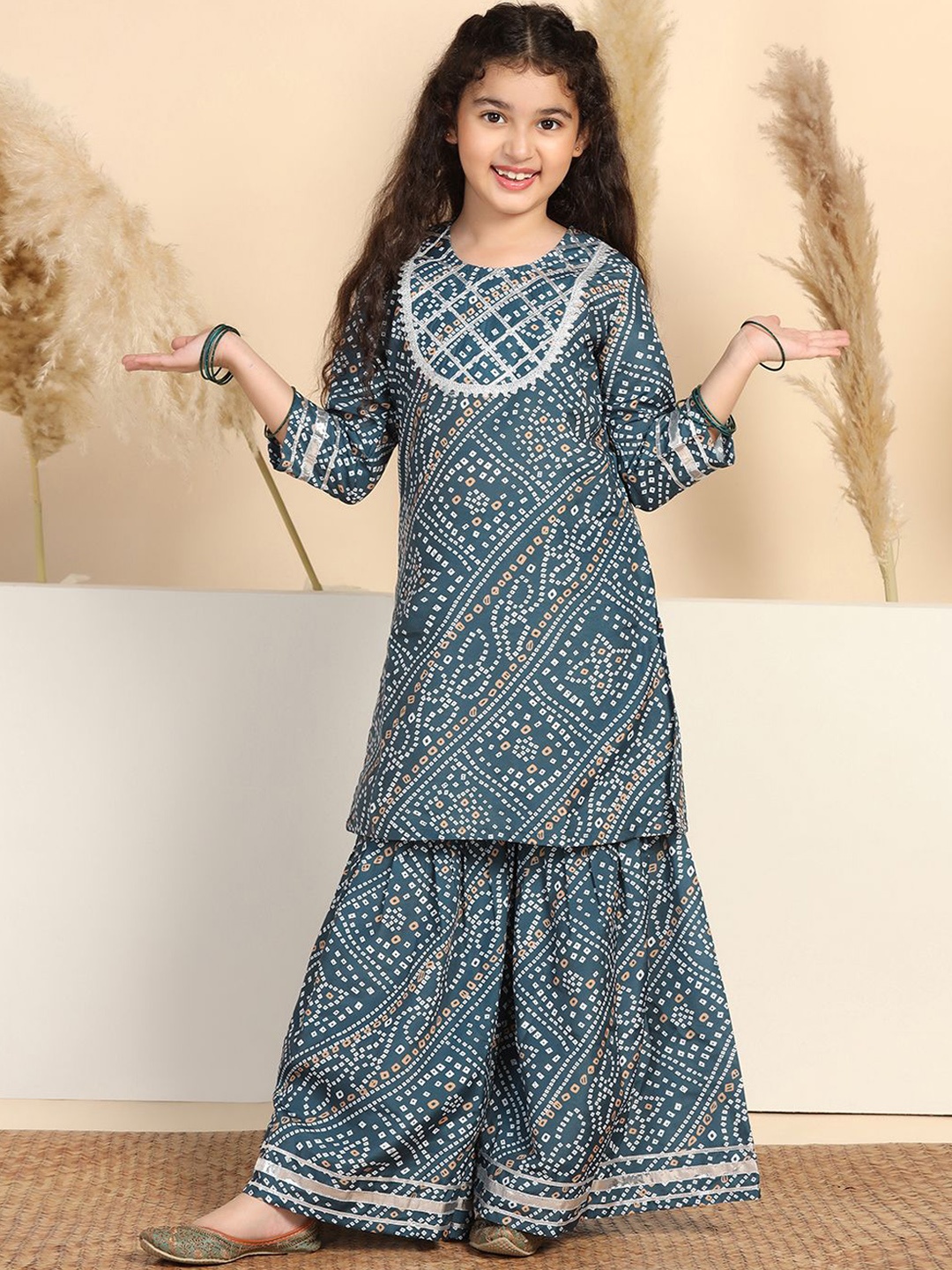 

FASHION DREAM Girls Bandhani Printed Gotta Patti Straight Kurta with Sharara, Grey