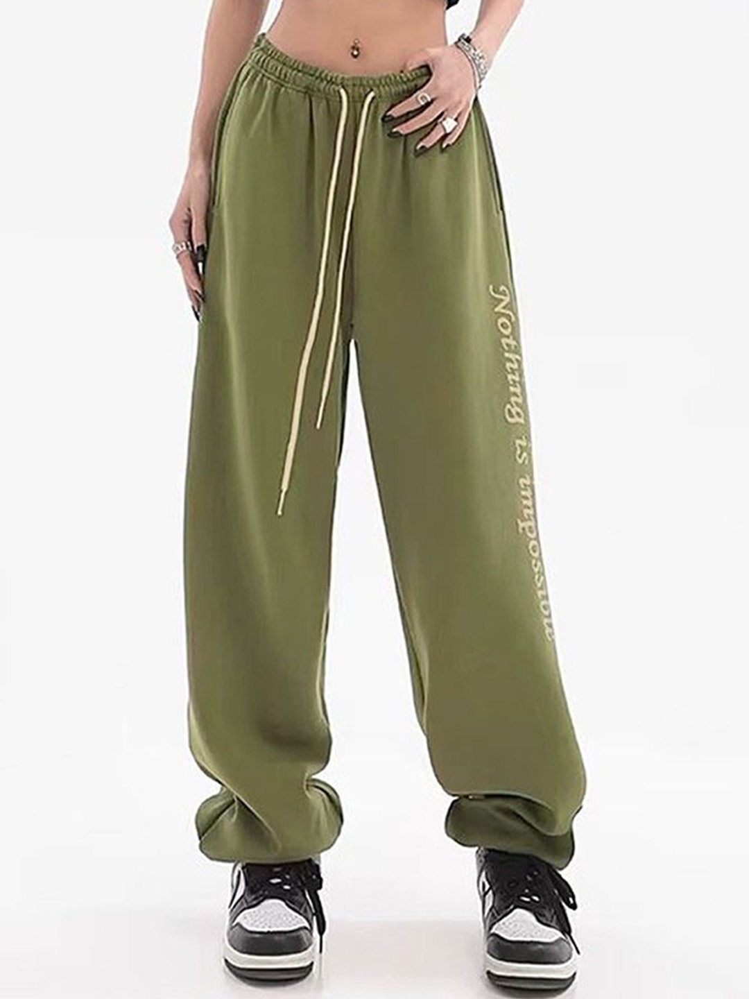 

LULU & SKY Women Printed Tapered Fit Mid-Rise Joggers, Green