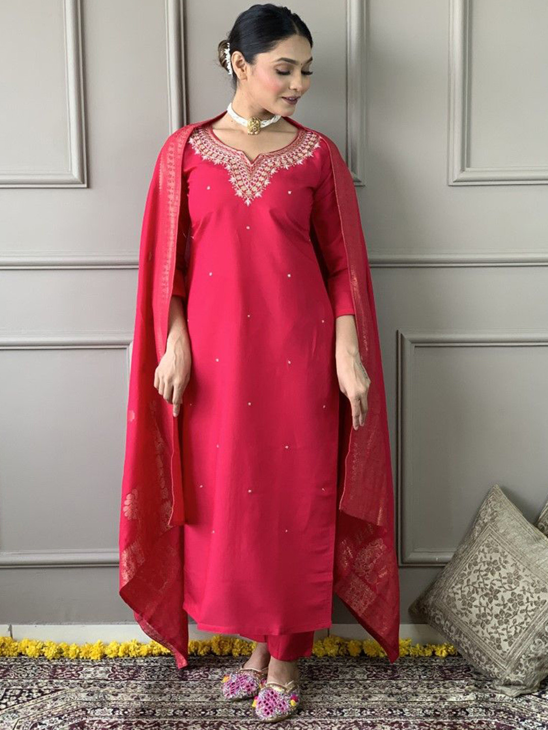 

TWINS LADY Floral Embroidered Sequinned Chanderi Silk Kurta with Trousers & Dupatta, Pink