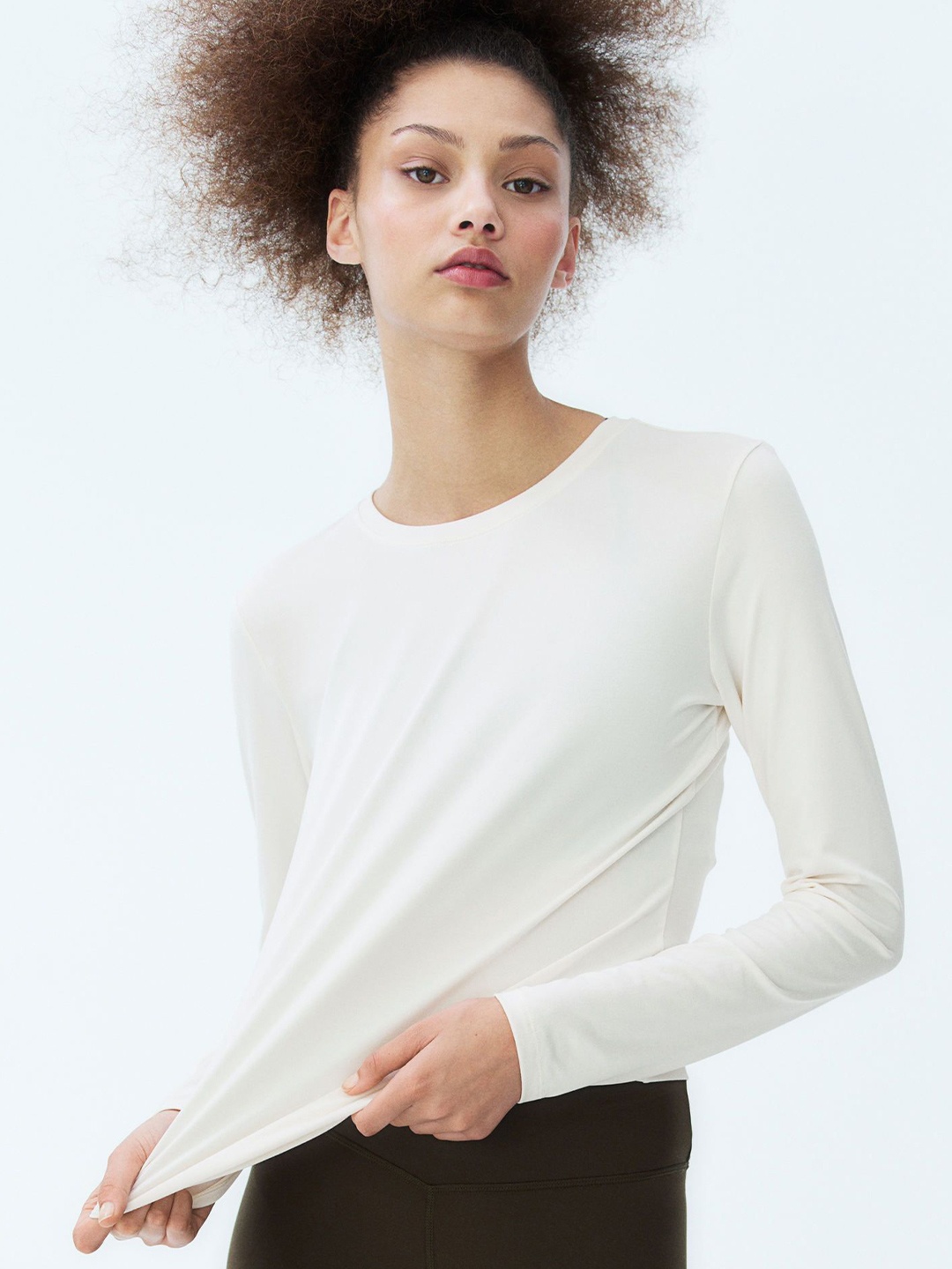 

H&M Women Long-Sleeved Sports Top in Drymove, White