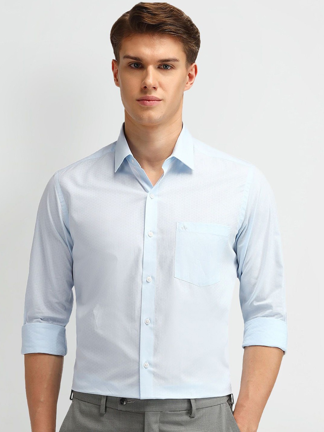 

Arrow Men Cutaway Collar Solid Cotton Slim Fit Formal Shirt, Blue
