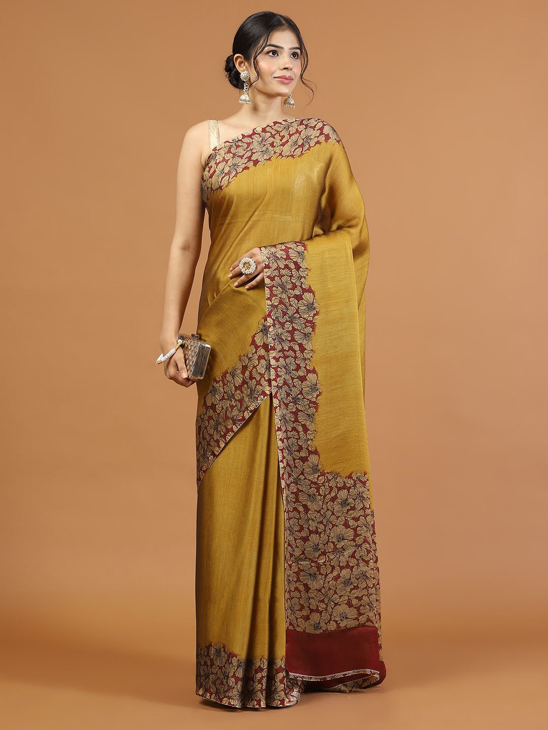 

Meena Bazaar Solid Saree With Blouse Piece, Mustard