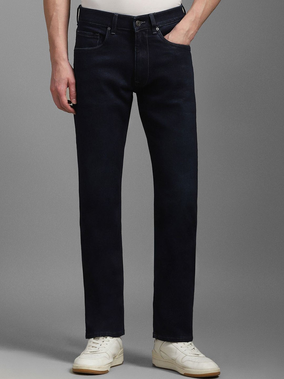 

Louis Philippe Jeans Men Regular Fit Light Fade Jeans, Navy blue