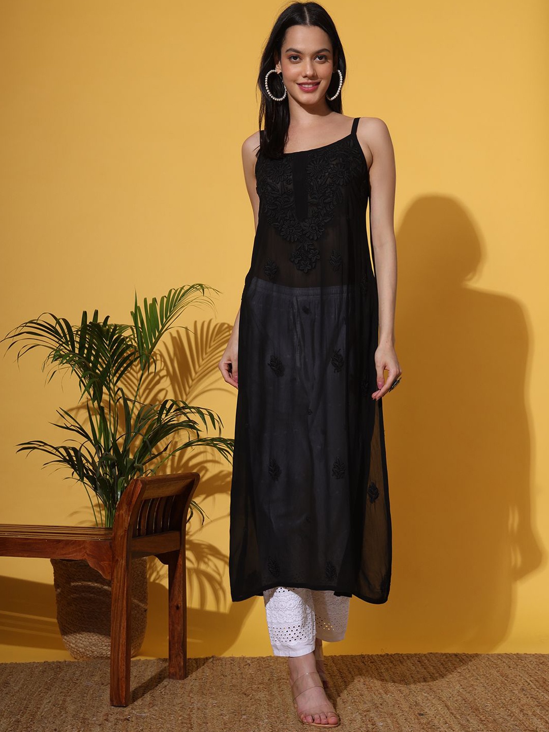 

The Chikan Label Ethnic Motifs Embroidered Chikankari Straight Kurta, Black