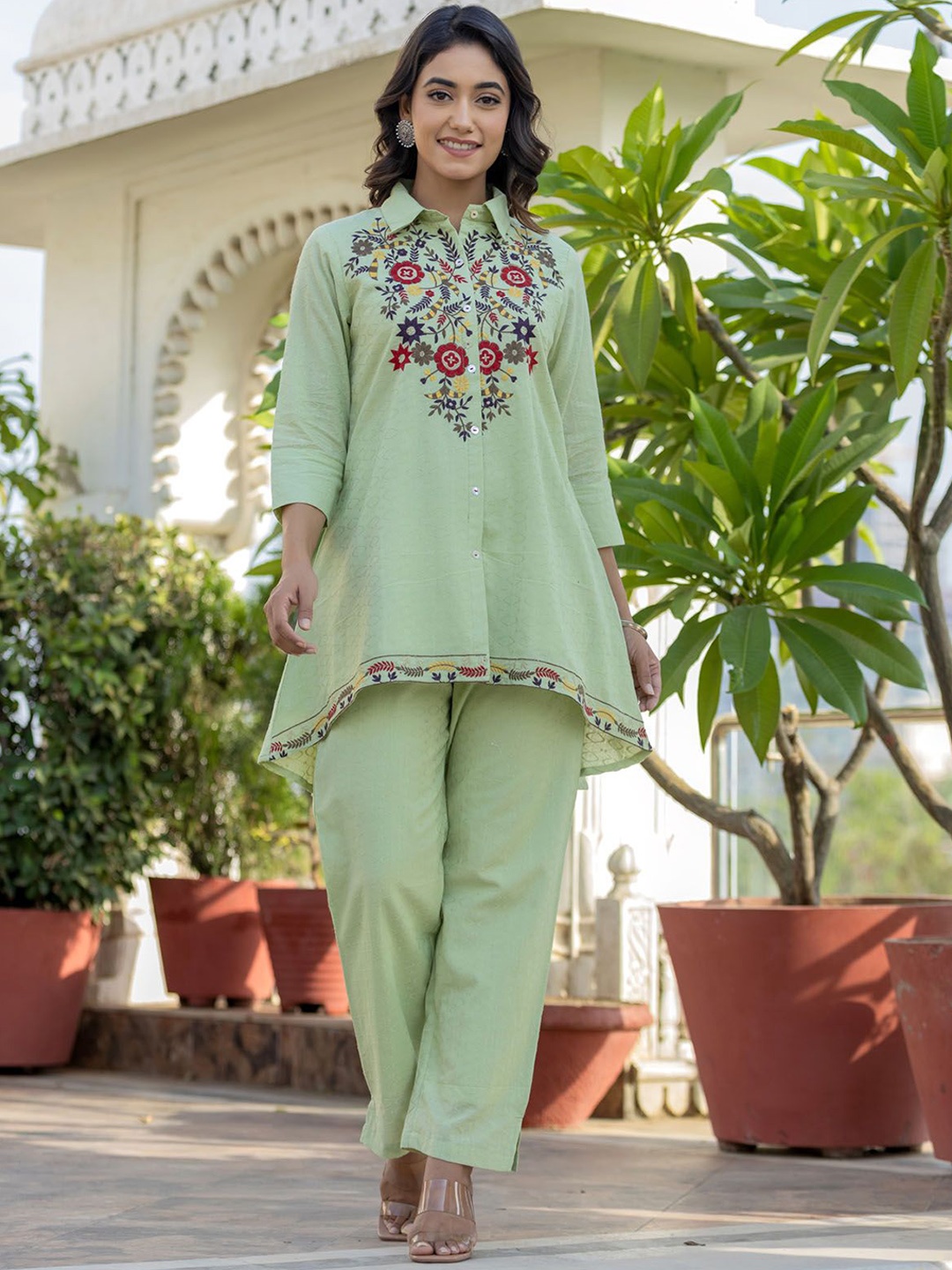 

FASHION DWAR Floral Embroidered Shirt Collar Pure Cotton Shirt With Trouser, Green