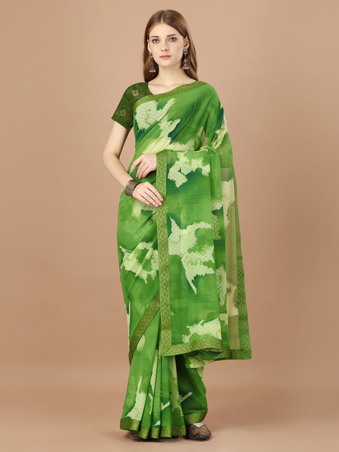 

DIVASTRI Women Ethnic Motifs Beads and Stones Designer Saree With Blouse Piece, Green