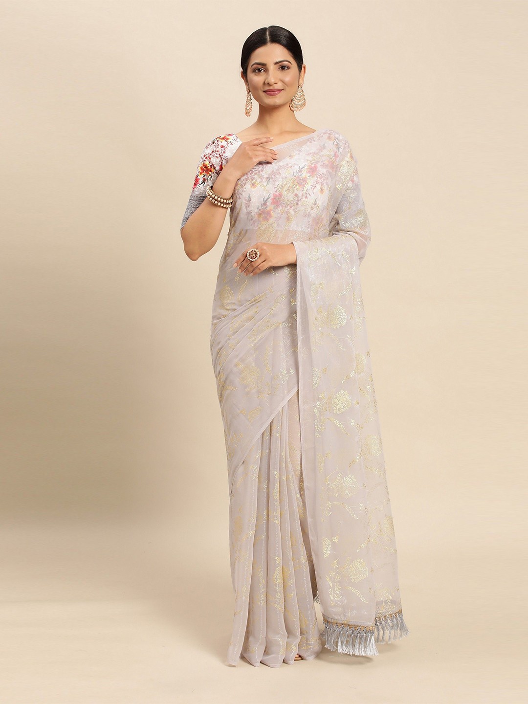 

DIVASTRI Embellished Pure Chiffon Saree, Grey