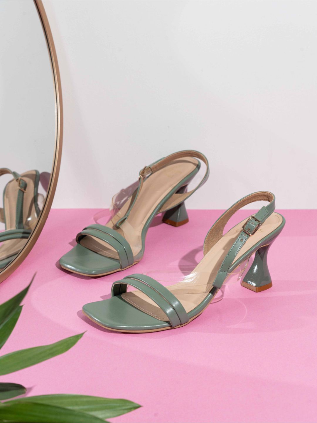 

Inc 5 Women Open Toe Kitten Heel Sandals, Green