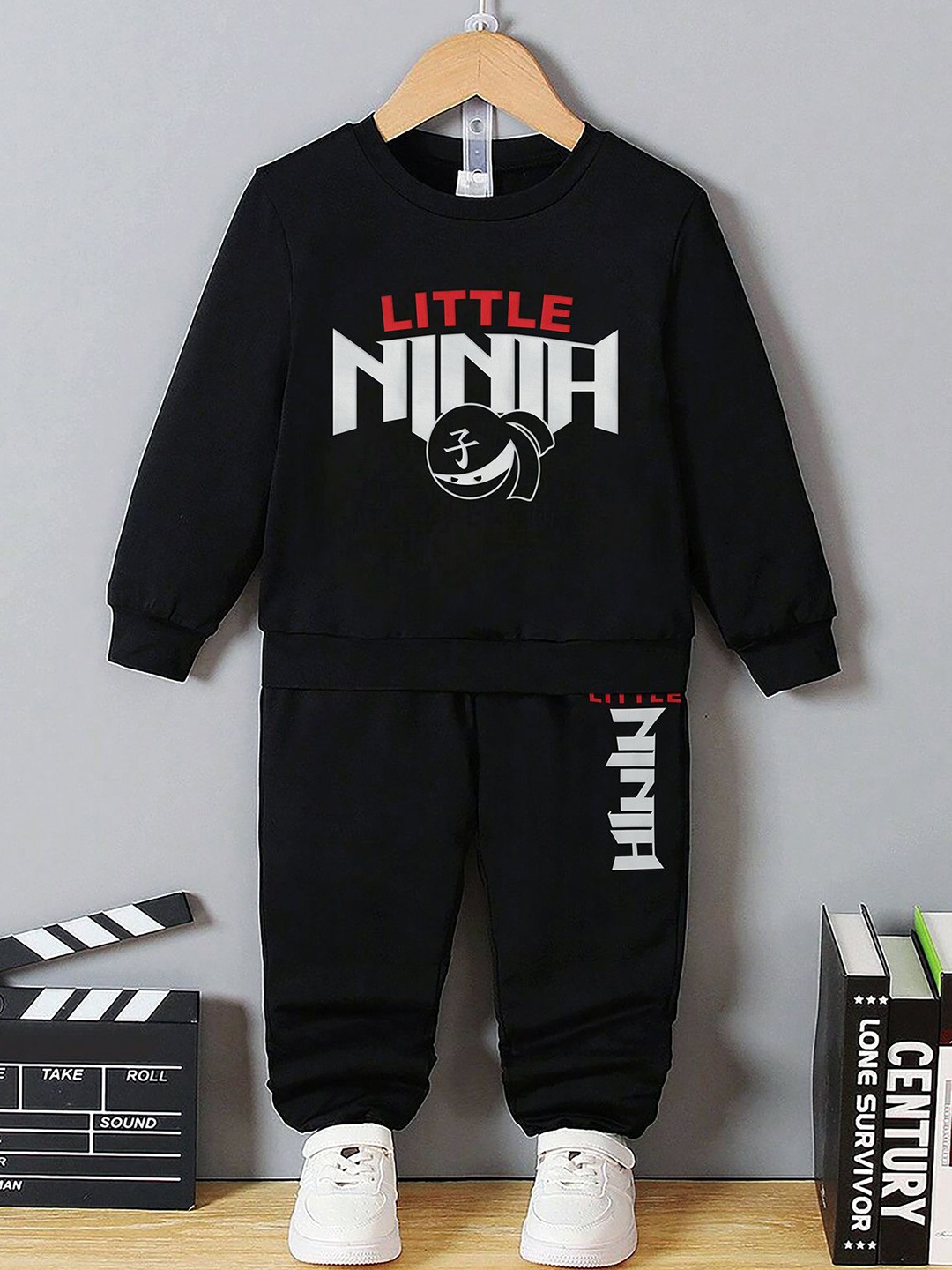 

LITTLE NINJA Boys Printed Sweatshirt with Joggers, Black