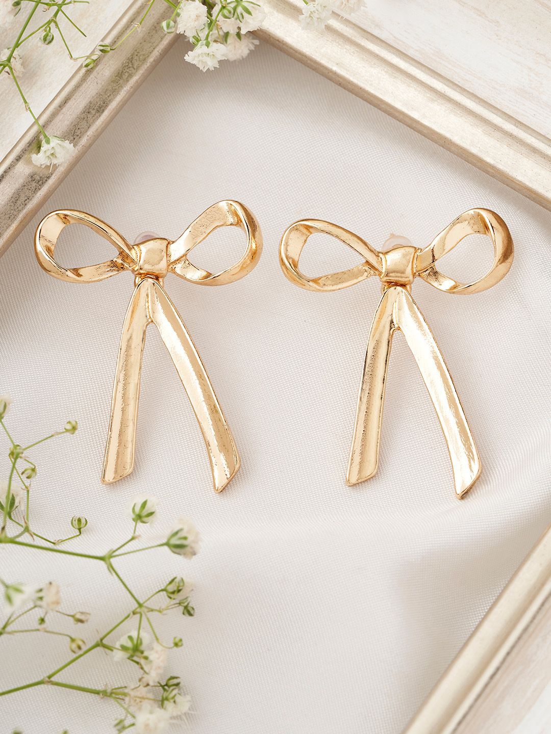 

JOKER & WITCH Gold-Plated Geometric Lorelie Bow Style Studs