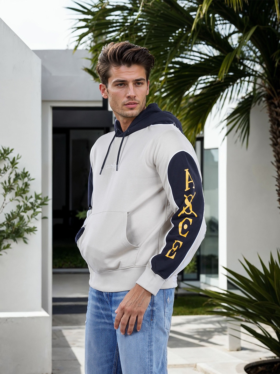 

Celio Men One Piece Graphic Printed Hooded Cotton Sweatshirt, Grey