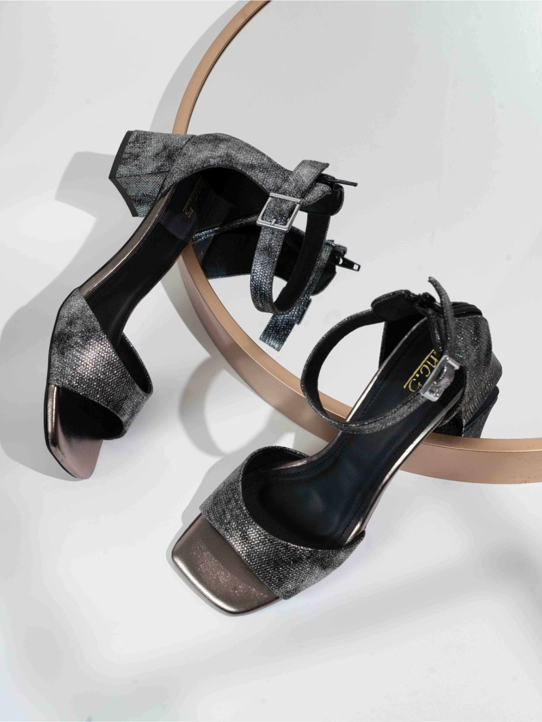 

Inc 5 Women Block Heel Ankle Loop Sandals, Grey