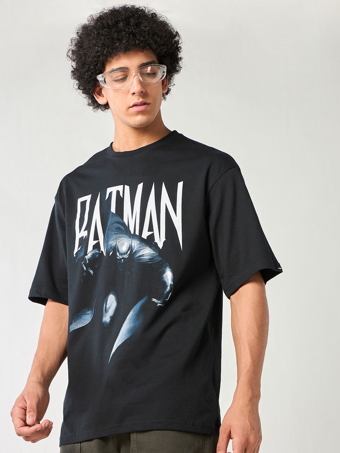 

Bewakoof Men Graphic Printed Round Neck Pure Cotton Oversized Batman T-shirt, Black