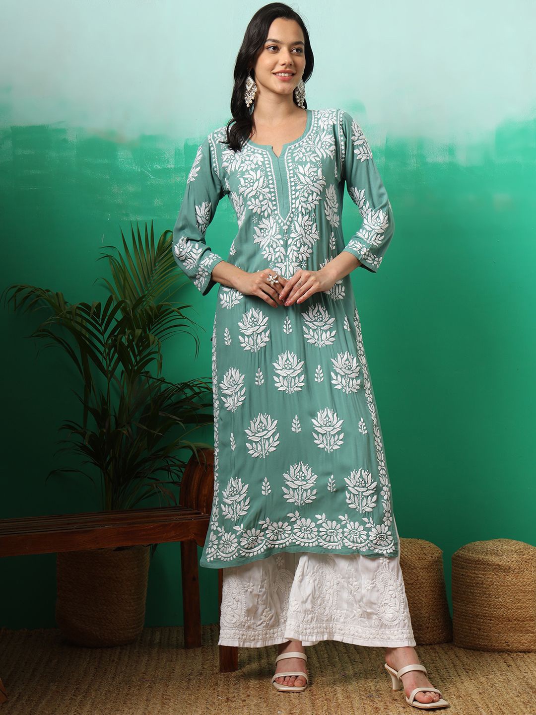

The Chikan Label Women Ethnic Motifs Hand Embroidered Straight Chikankari Kurta, Blue
