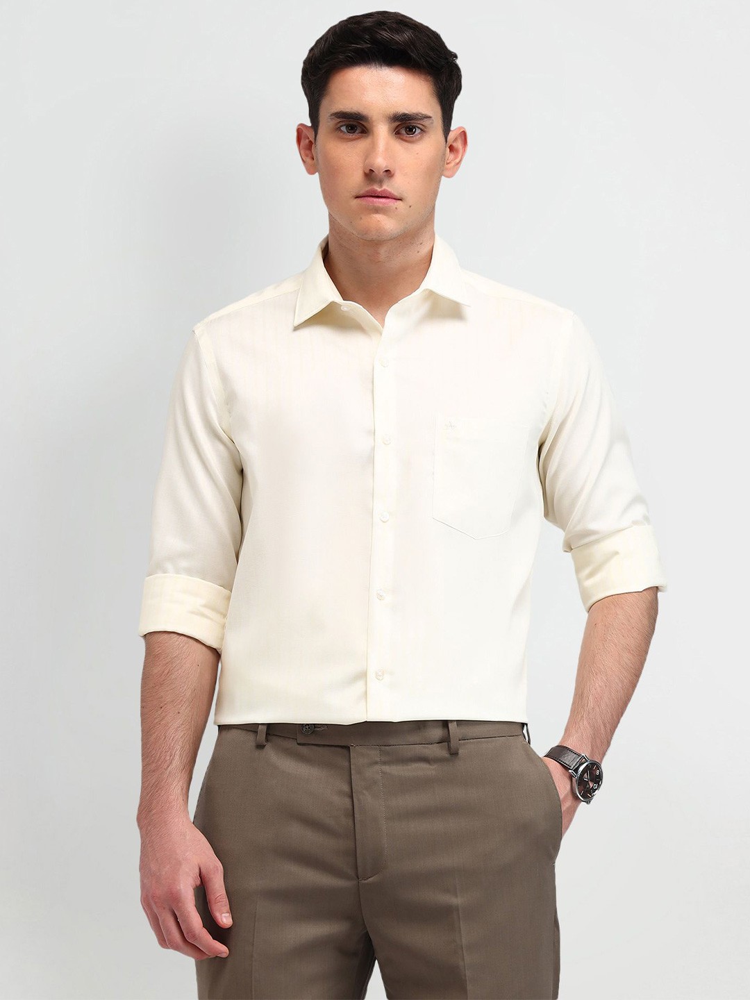 

Arrow Men Manhattan Spread Collar Solid Cotton Slim Fit Casual Shirt, Yellow