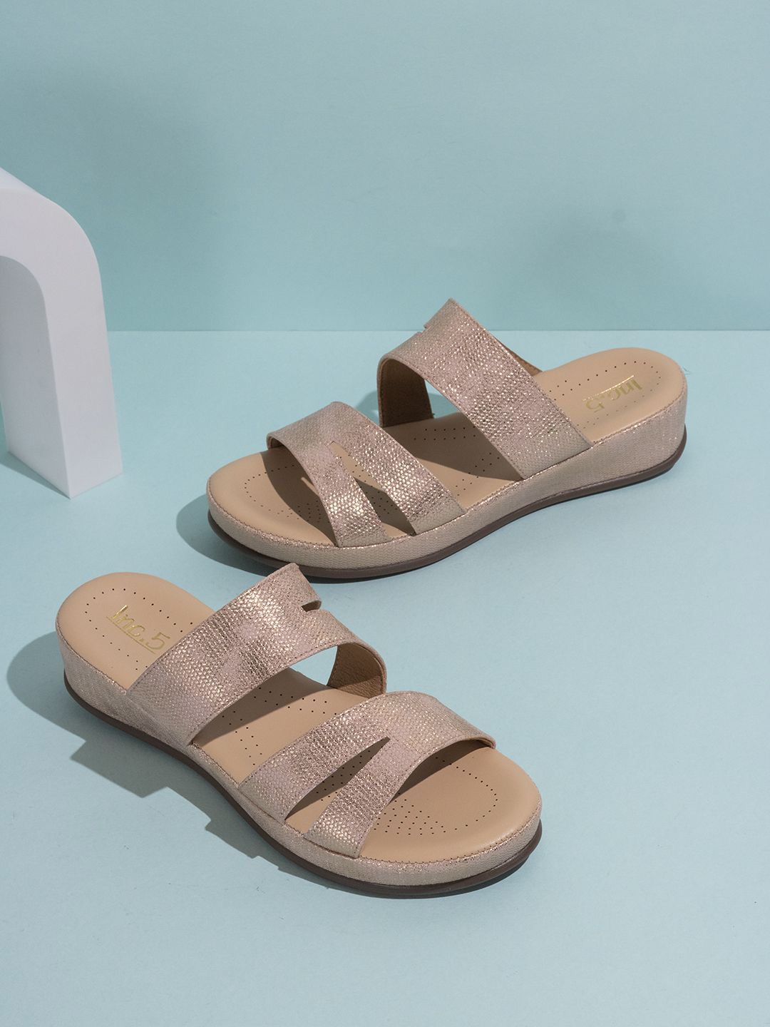 

Inc 5 Women Textured Open- Toe Open Back Flatform Sandals, Pink