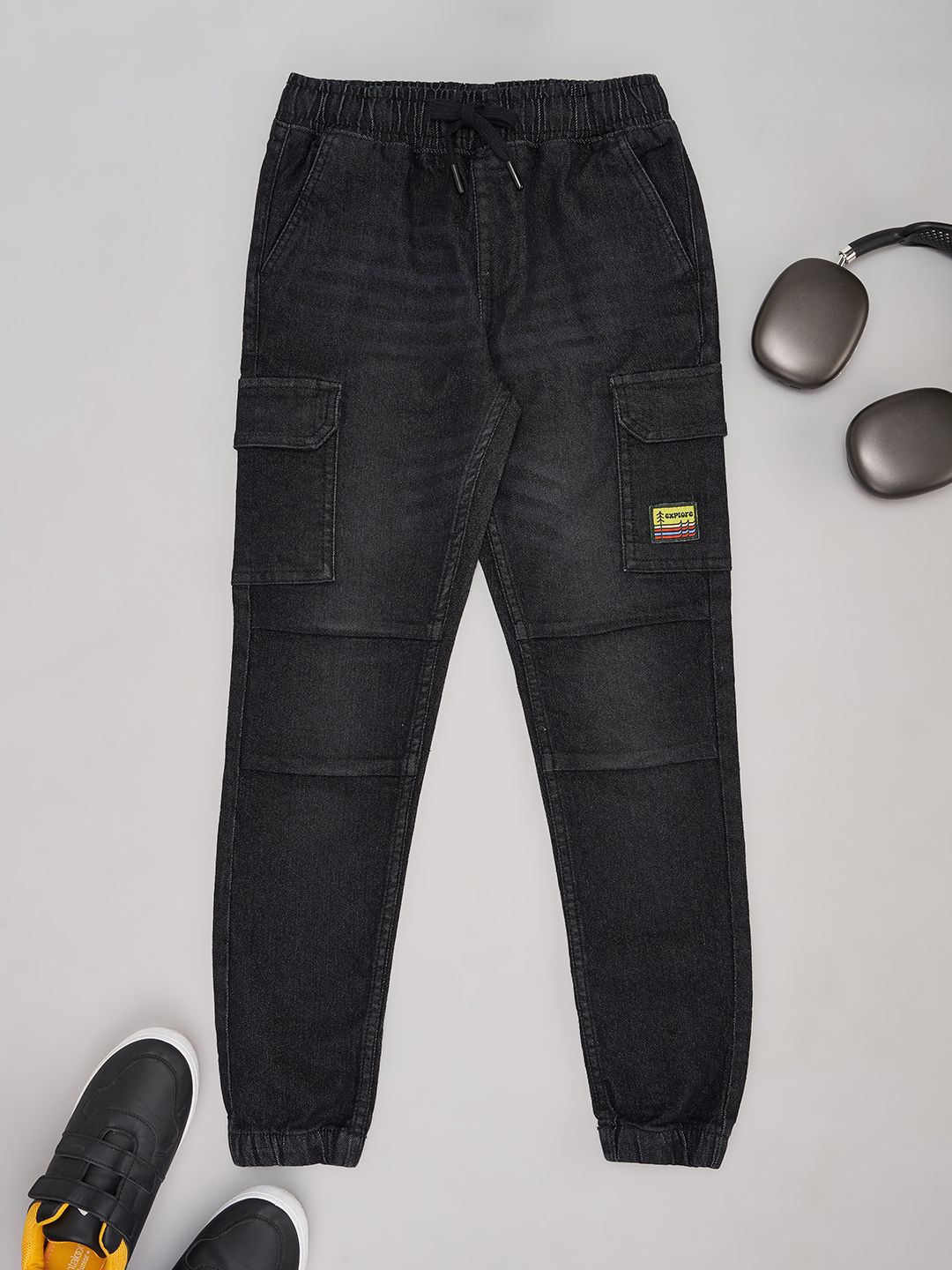 

Pantaloons Junior Boys Regular Fit Mid-Rise Low Distress Cotton Jeans, Black