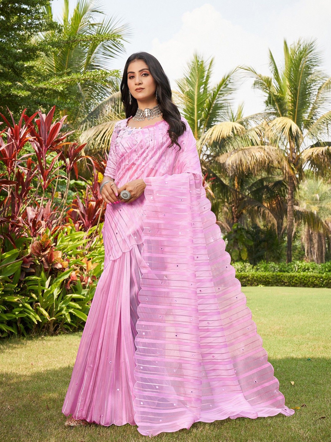 

DIVASTRI Striped Mirror Work Tissue Saree, Purple