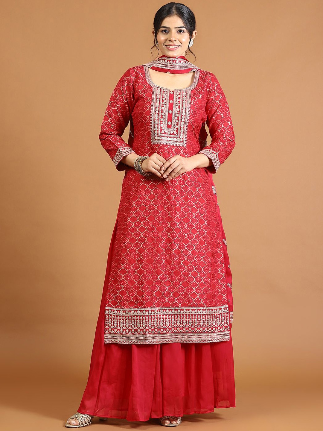 

Meena Bazaar Geometric Woven Design Thread Work Straight Kurta With Palazzos & Dupatta, Maroon