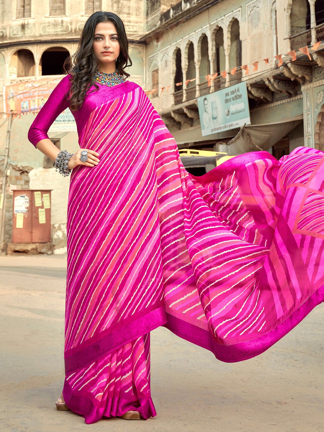 

DIVASTRI Striped Pure Silk Leheriya Saree, Pink