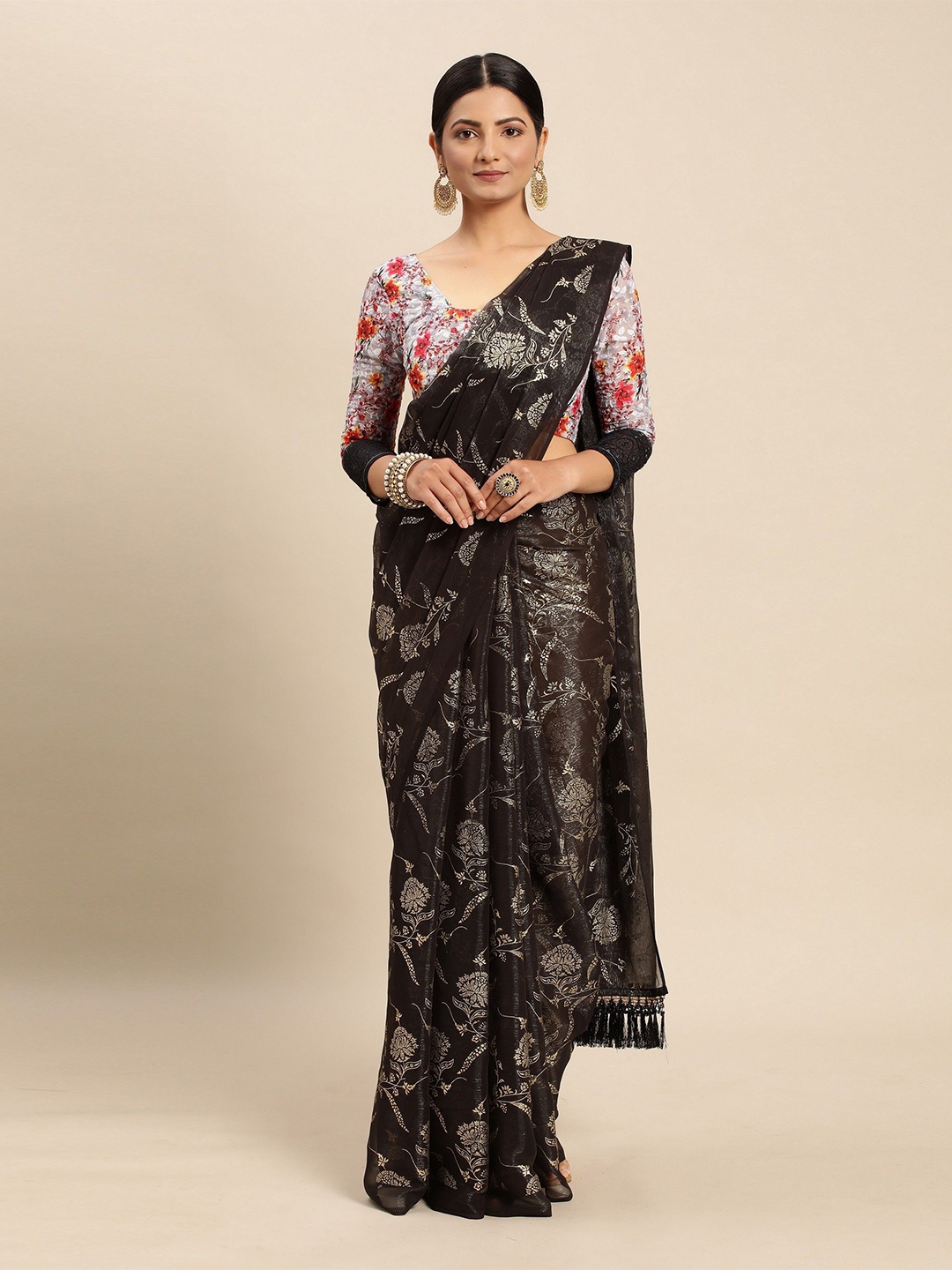 

DIVASTRI Embellished Pure Chiffon Saree, Black