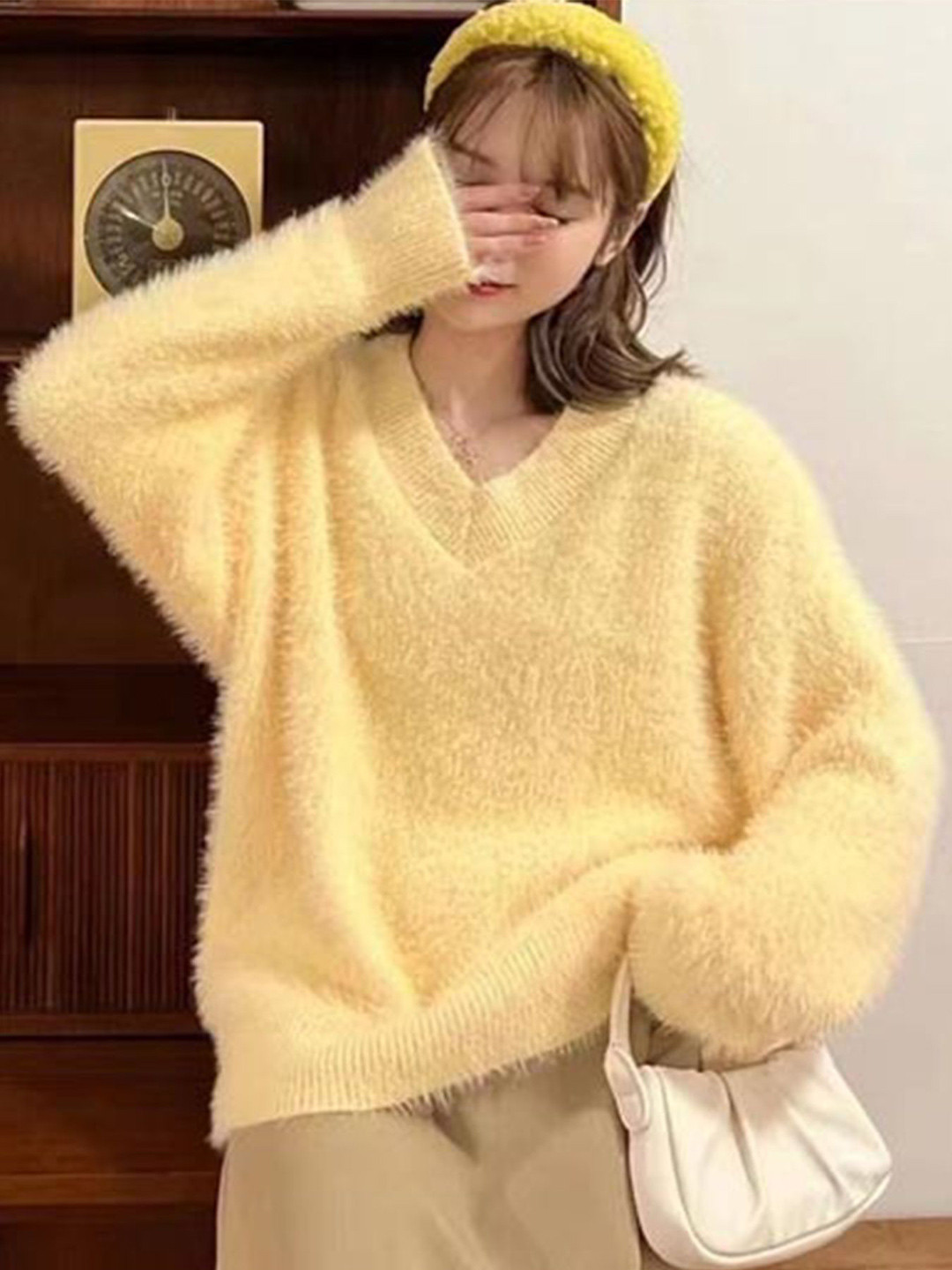 

LULU & SKY Women Fuzzy Pullover, Yellow