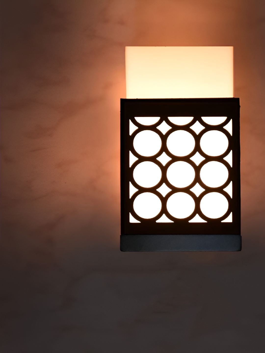 

Gojeeva Black & White Textured Wooden Square Shaped Wall Lamp