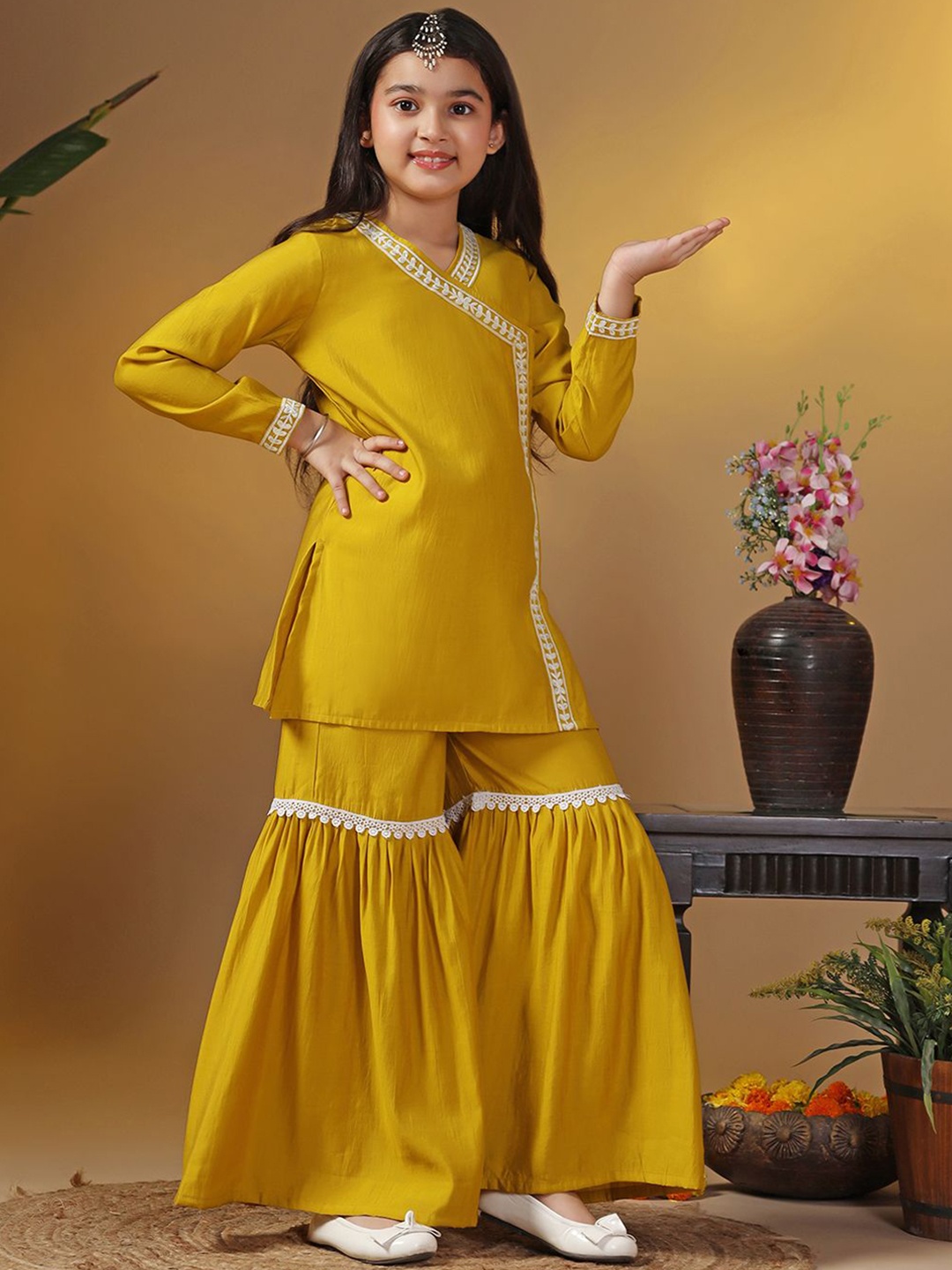 

FASHION DREAM Girls Sequinned V-Neck Straight Kurta With Sharara, Mustard