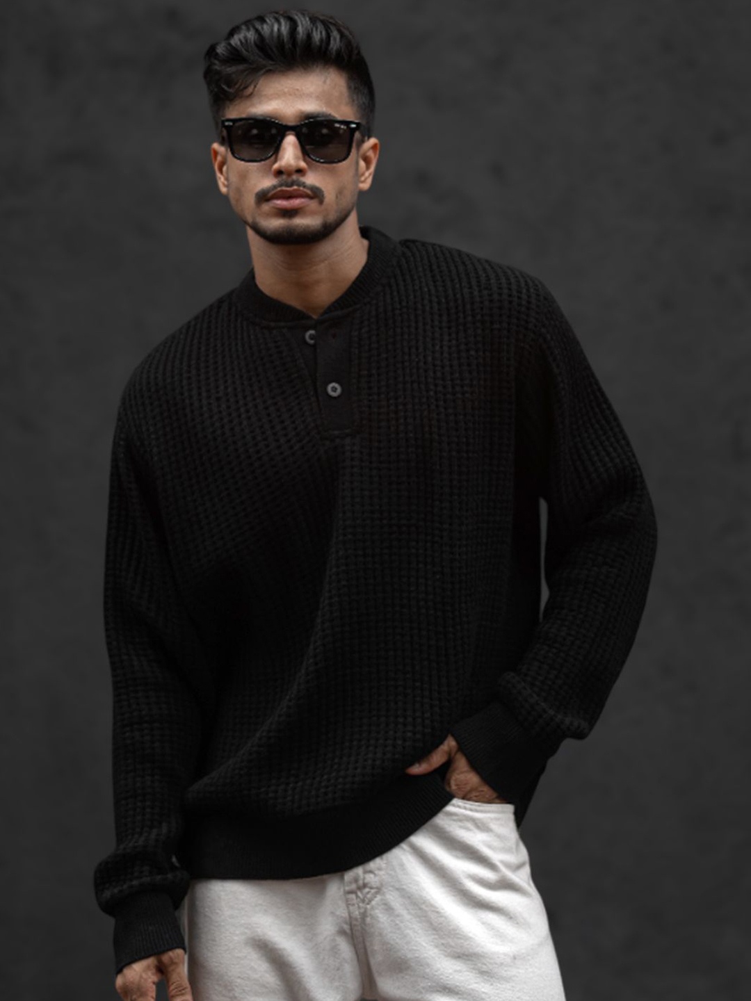 

Powerlook Men Solid Henley Neck T-shirt, Black