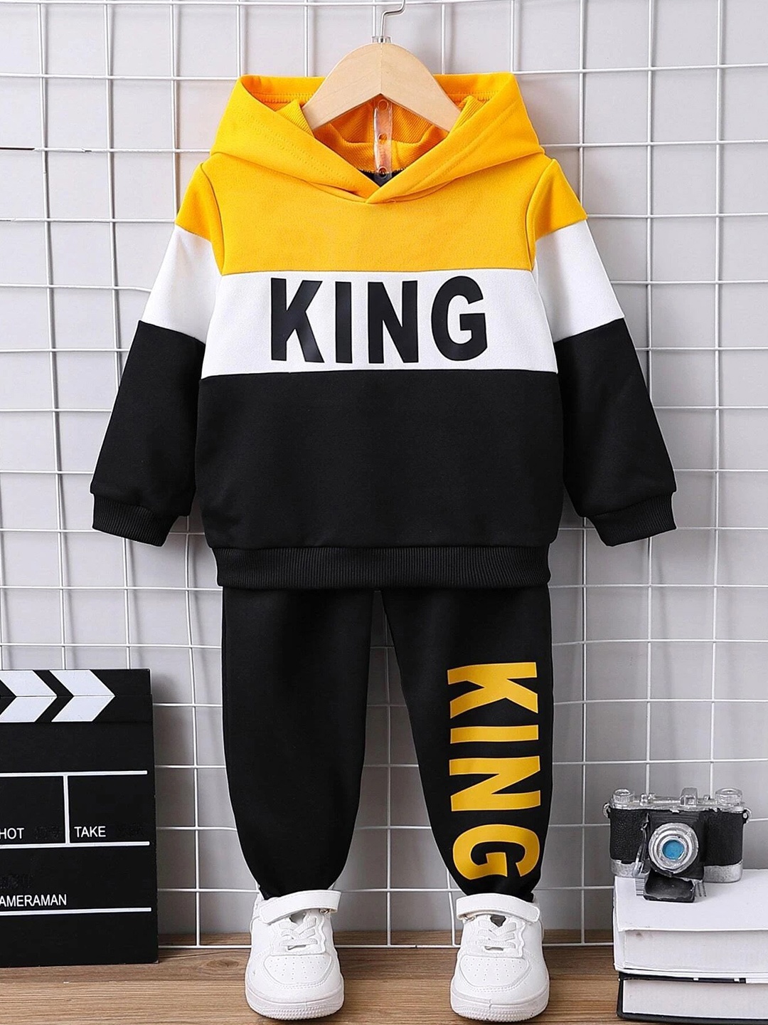 

LITTLE NINJA Boys Colourblocked Hooded Long Sleeves Pure Cotton Sweatshirt With Jogger, Yellow