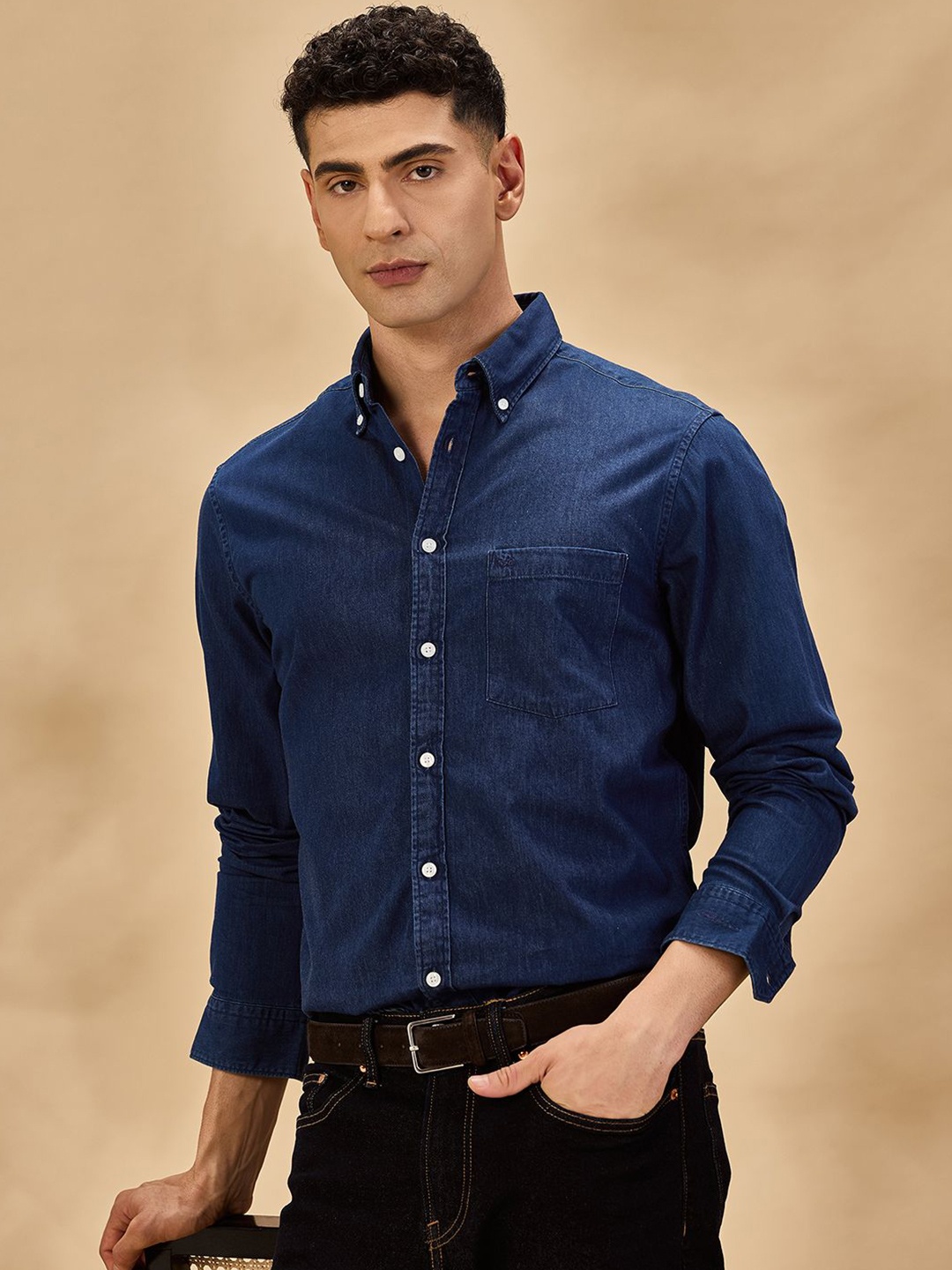 

Aldeno Men Comfort Button-Down Collar Solid Denim Casual Shirt, Navy blue