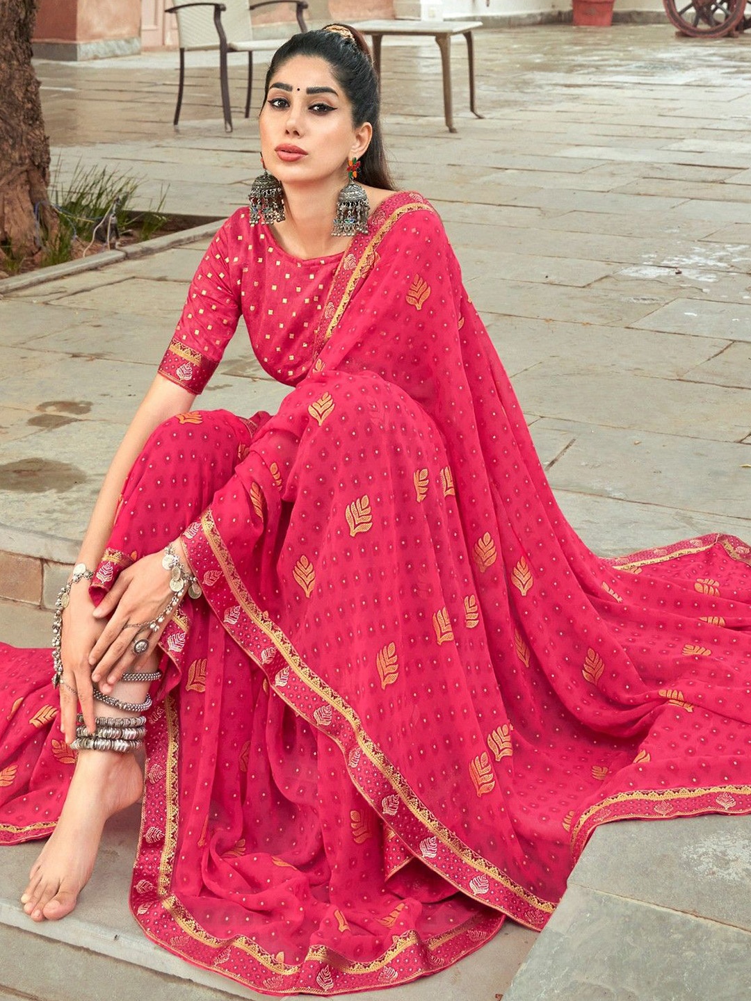 

DIVASTRI Geometric Printed Designer Saree, Pink