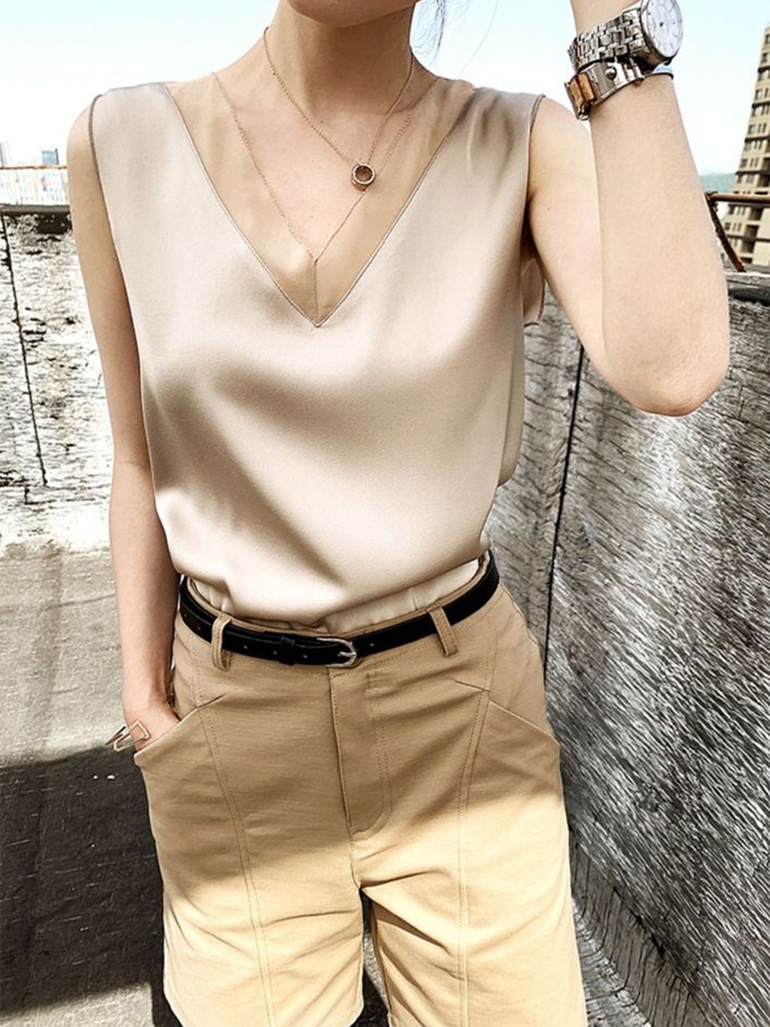 

LULU & SKY Women V - Neck Sleeveless Top, Champagne