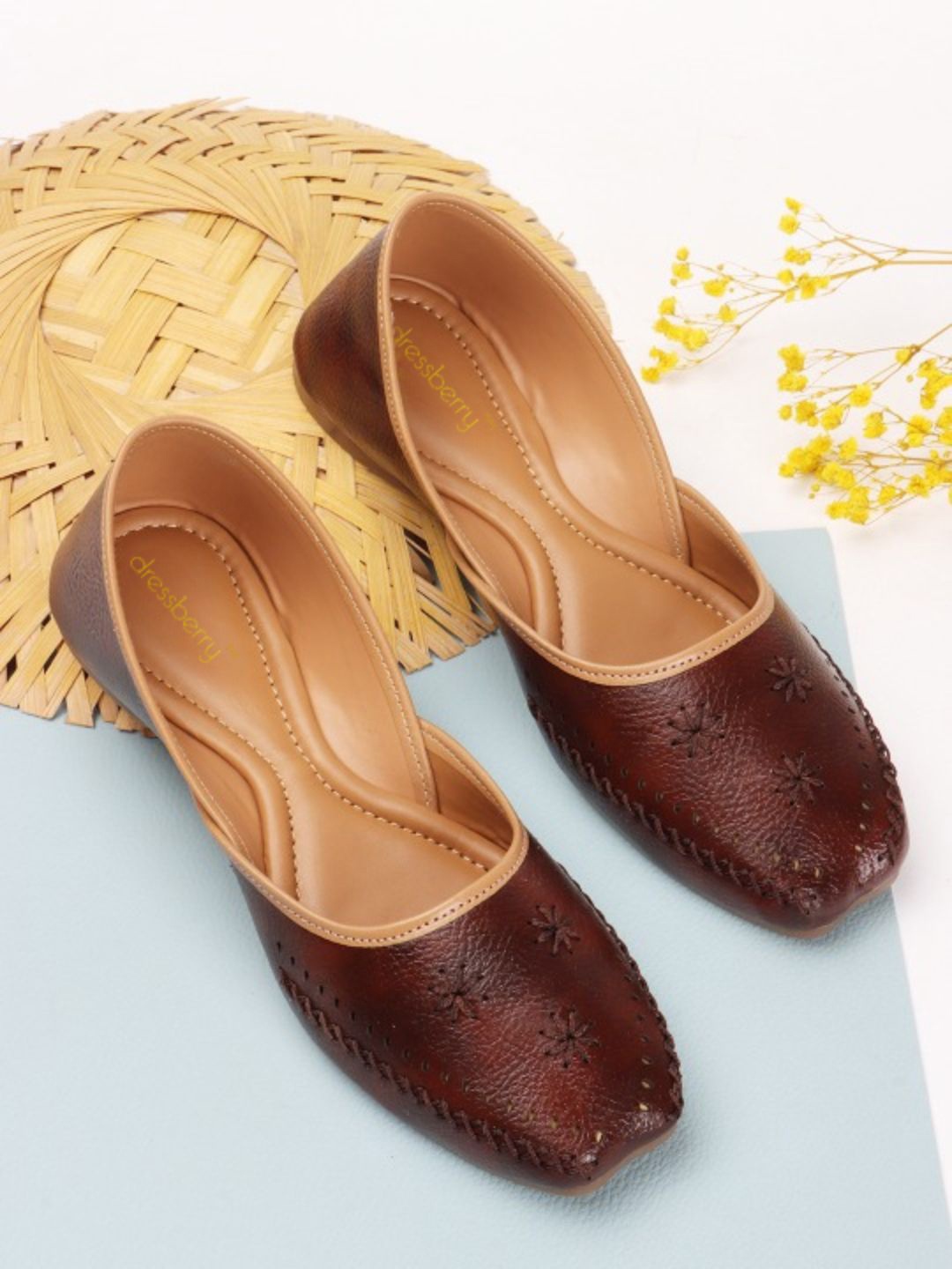 

DressBerry Women Embellished Ballerinas, Brown